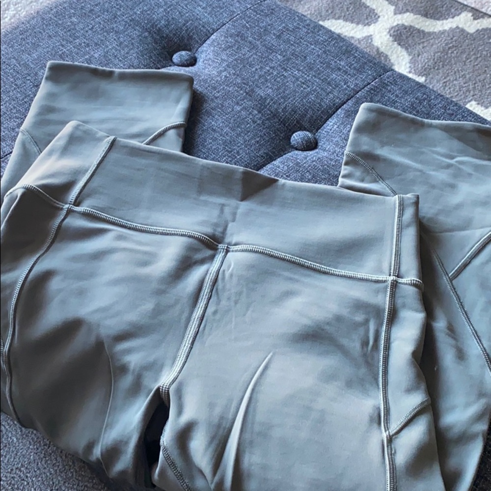 LULULEMON cropped leggings